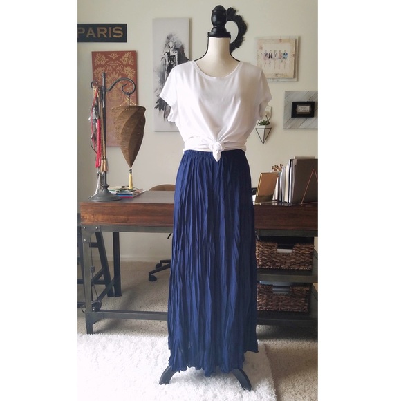 Pacific Deep Blue Crinkle Maxi Skirt Zac & Rachel - Picture 4 of 11